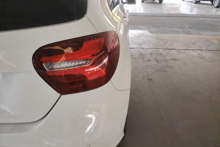 Used Mercedes-Benz A-Class 2017 Revised A 200 Dynamic Edition Exterior 1