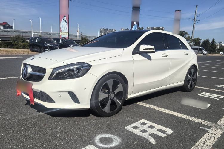 Used Mercedes-Benz A-Class 2017 A 200 Fashion Model Exterior 2