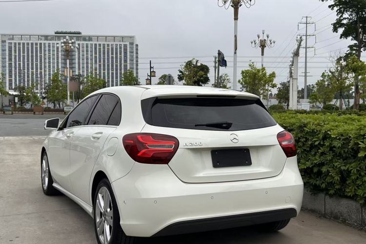 Used Mercedes-Benz A-Class 2017 Revised A 200 Dynamic Edition Exterior 3