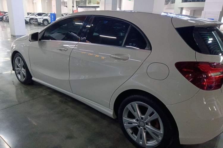 Used Mercedes-Benz A-Class 2017 A 200 Dynamic Edition Exterior 3