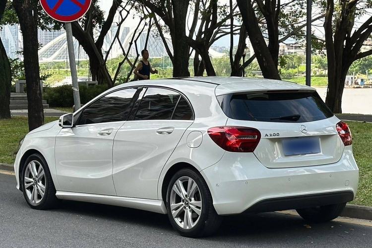 Used Mercedes-Benz A-Class 2017 Revised A 200 Dynamic Edition Exterior 3