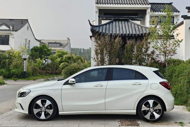 Used Mercedes-Benz A-Class 2017 A 200 Dynamic Edition Exterior 3