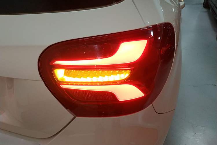 Used Mercedes-Benz A-Class 2017 A 200 Sport Exterior 3