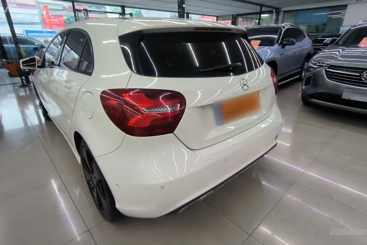 Used Mercedes-Benz A-Class 2017 Revised Version A 200 Fashion Edition Exterior 3