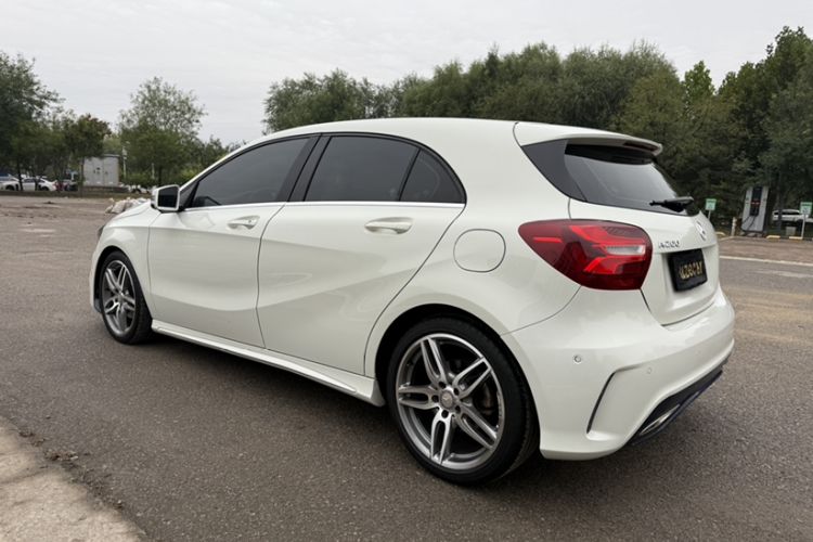 Used Mercedes-Benz A-Class 2017 A 200 Sport Exterior 3
