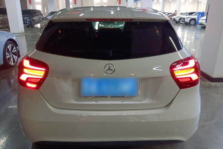 Used Mercedes-Benz A-Class 2017 A 200 Dynamic Edition Exterior 4