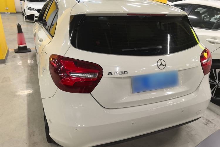 Used Mercedes-Benz A-Class 2017 Revised A 200 Dynamic Edition Exterior 4