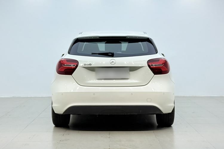 Used Mercedes-Benz A-Class 2017 A 200 Dynamic Edition Exterior 4