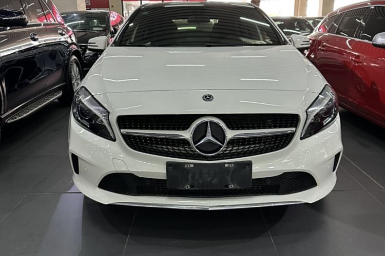 Used Mercedes-Benz A-Class 2017 Revised A 200 Dynamic Edition Exterior 5
