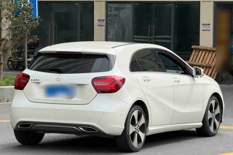 Used Mercedes-Benz A-Class 2017 Revised Version A 200 Fashion Edition Exterior 5