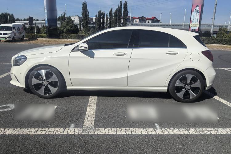 Used Mercedes-Benz A-Class 2017 A 200 Fashion Model Exterior 5