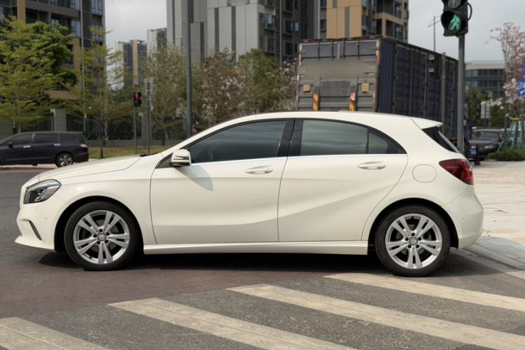 Used Mercedes-Benz A-Class 2017 A 200 Dynamic Edition Exterior 5
