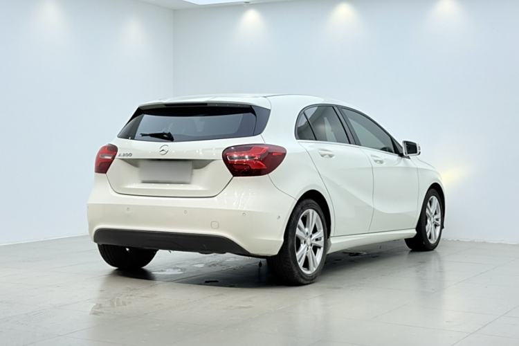 Used Mercedes-Benz A-Class 2017 A 200 Dynamic Edition Exterior 5