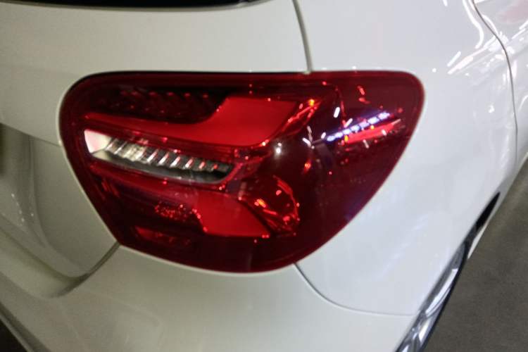 Used Mercedes-Benz A-Class 2017 A 200 Dynamic Edition Exterior 6