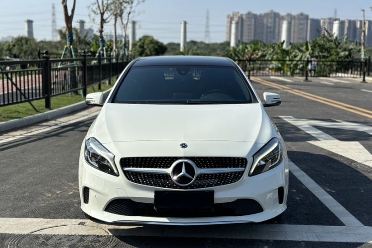 Used Mercedes-Benz A-Class 2017 Revised A 200 Dynamic Edition Exterior 6