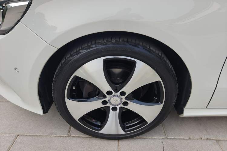 Used Mercedes-Benz A-Class 2017 A 200 Dynamic Edition Exterior 7