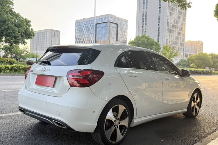 Used Mercedes-Benz A-Class 2017 A 200 Fashion Model Exterior 7
