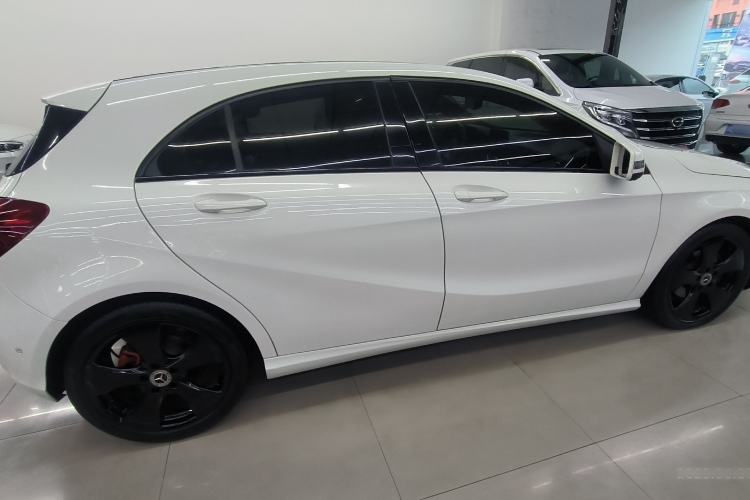 Used Mercedes-Benz A-Class 2017 Revised Version A 200 Fashion Edition Exterior 7