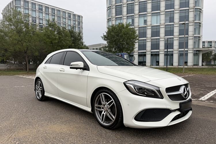Used Mercedes-Benz A-Class 2017 A 200 Sport Exterior 7