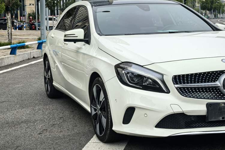 Used Mercedes-Benz A-Class 2017 A 200 Fashion Model Exterior 8