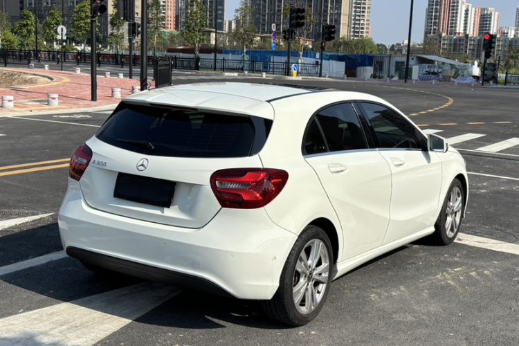 Used Mercedes-Benz A-Class 2017 Revised A 200 Dynamic Edition Exterior 8