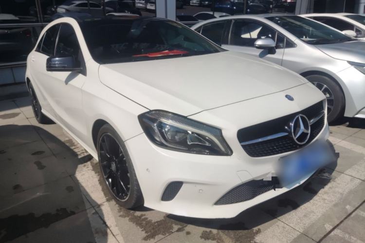 Used Mercedes-Benz A-Class 2017 A 200 Fashion Model Front Right 45 Deg