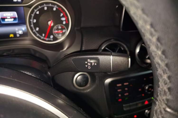 Used Mercedes-Benz A-Class 2017 A 200 Dynamic Edition Gear Lever
