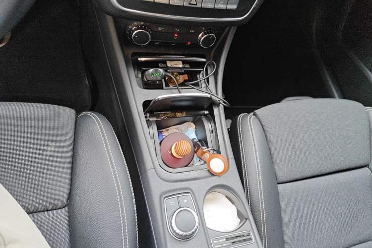 Used Mercedes-Benz A-Class 2017 Revised A 200 Dynamic Edition Gear Lever