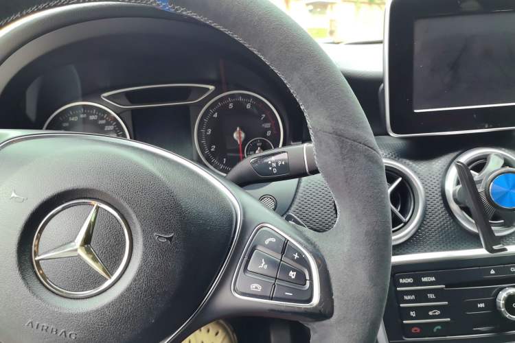 Used Mercedes-Benz A-Class 2017 A 200 Dynamic Edition Gear Lever