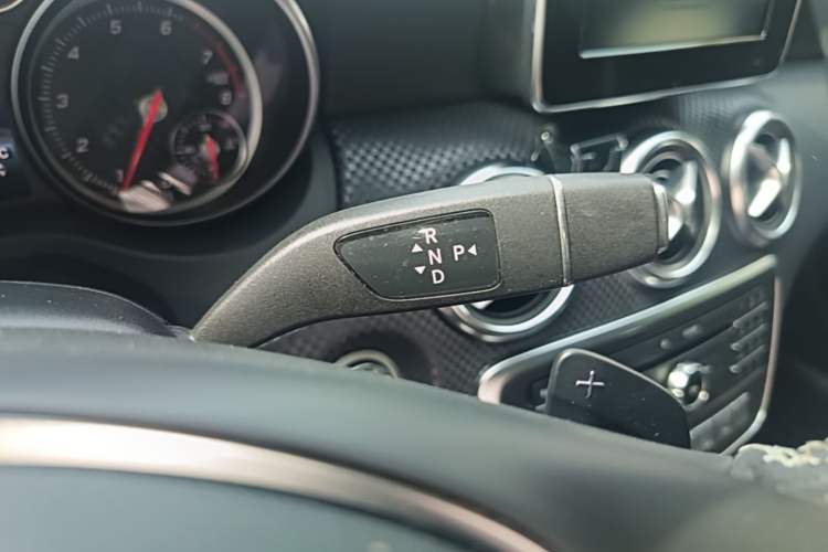 Used Mercedes-Benz A-Class 2017 A 200 Dynamic Edition Gear Lever