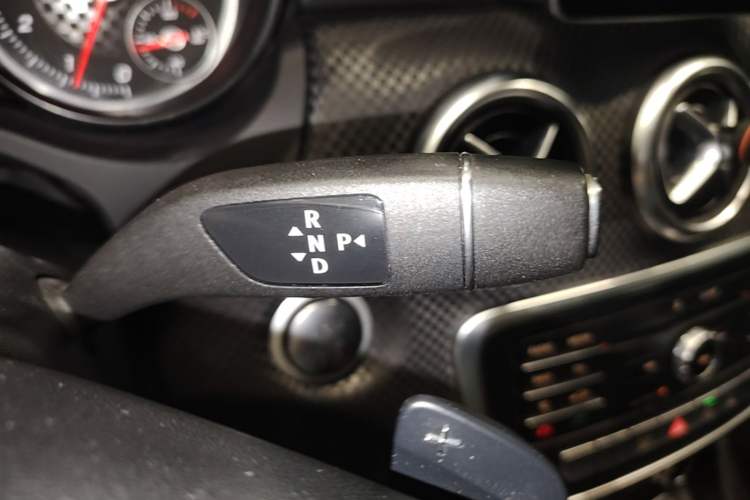 Used Mercedes-Benz A-Class 2017 A 200 Fashion Model Gear Lever