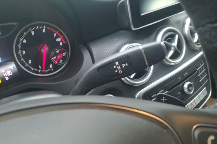 Used Mercedes-Benz A-Class 2017 Revised A 200 Dynamic Edition Gear Lever