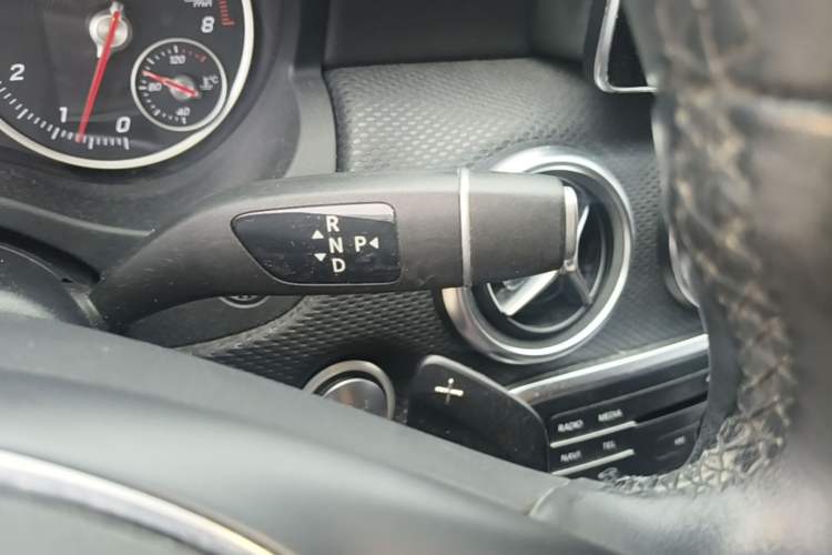 Used Mercedes-Benz A-Class 2017 Revised A 200 Dynamic Edition Gear Lever