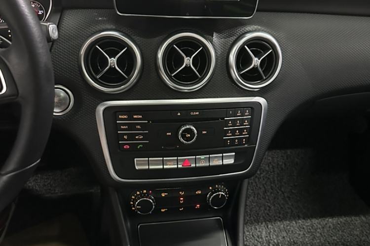 Used Mercedes-Benz A-Class 2017 Revised A 200 Dynamic Edition Interior 1