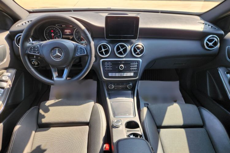 Used Mercedes-Benz A-Class 2017 Revised A 200 Dynamic Edition Interior 1