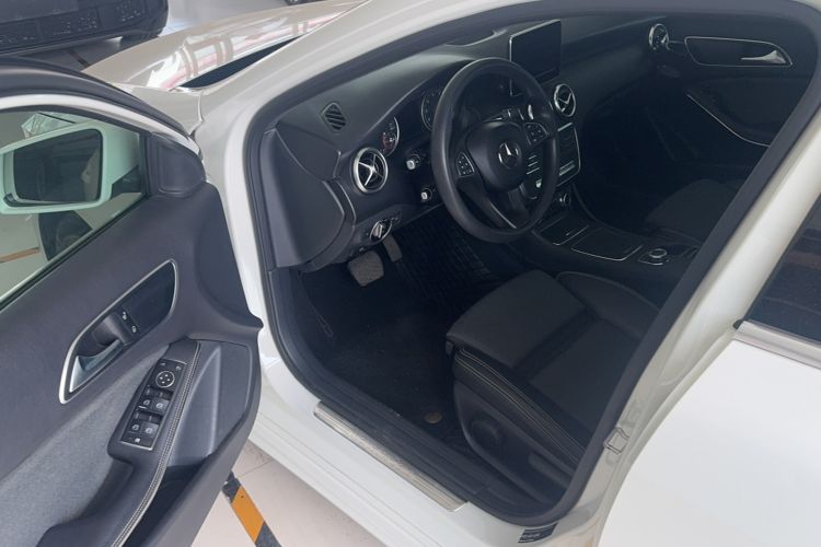 Used Mercedes-Benz A-Class 2017 Revised A 180 Interior 1