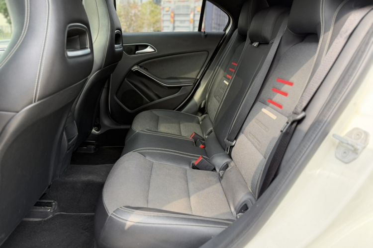 Used Mercedes-Benz A-Class 2017 A 200 Dynamic Edition Interior 10