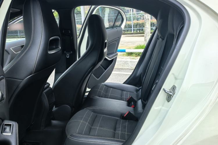 Used Mercedes-Benz A-Class 2017 A 200 Fashion Model Interior 3