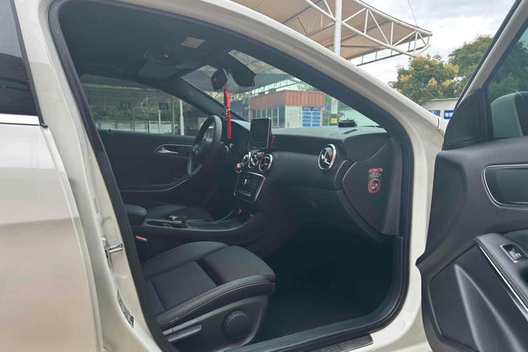 Used Mercedes-Benz A-Class 2017 Revised A 180 Interior 3