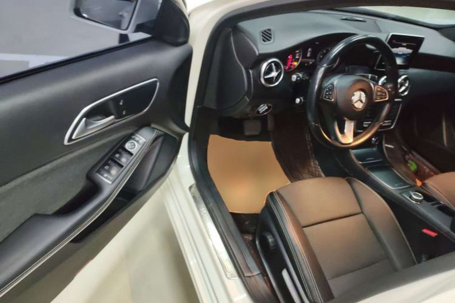 Used Mercedes-Benz A-Class 2017 Revised A 200 Dynamic Edition Interior 3