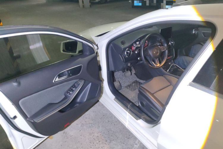 Used Mercedes-Benz A-Class 2017 A 200 Dynamic Edition Interior 3