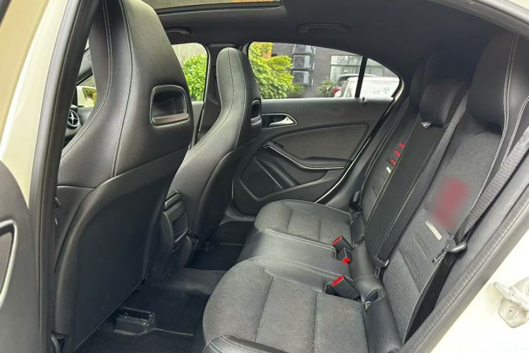 Used Mercedes-Benz A-Class 2017 A 200 Dynamic Edition Interior 4