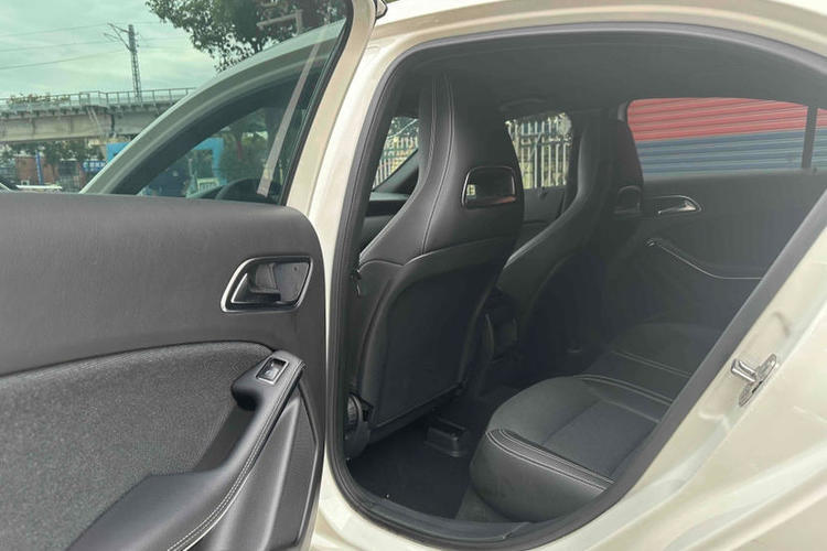 Used Mercedes-Benz A-Class 2017 Revised A 180 Interior 5