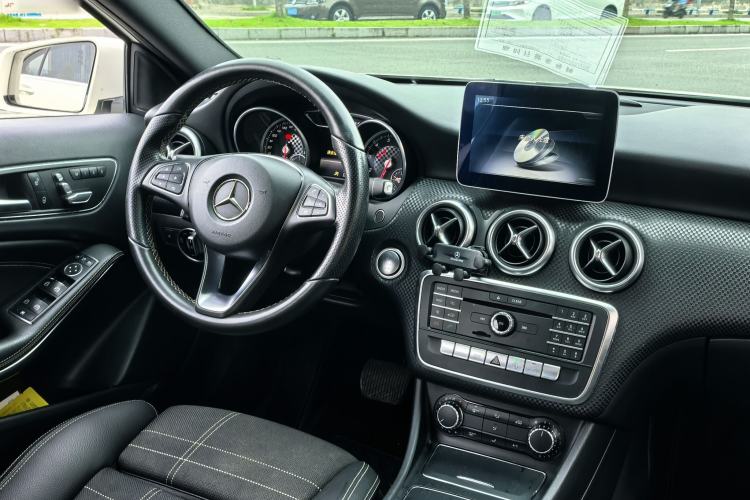 Used Mercedes-Benz A-Class 2017 A 200 Fashion Model Interior 6