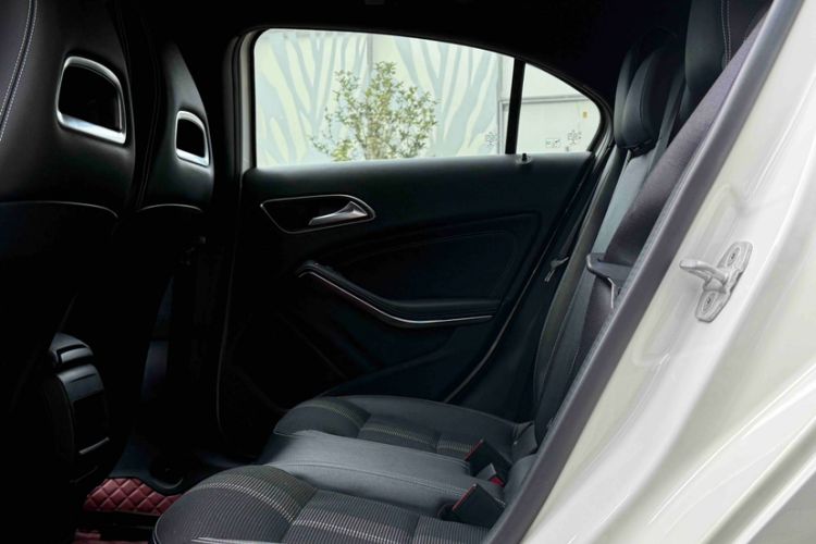 Used Mercedes-Benz A-Class 2017 Revised Version A 200 Fashion Edition Interior 6