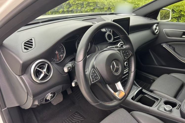 Used Mercedes-Benz A-Class 2017 Revised A 200 Dynamic Edition Interior 7