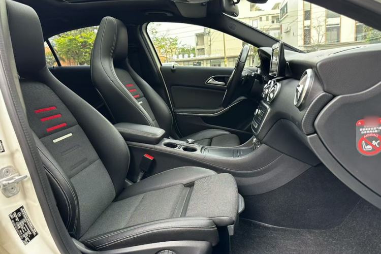 Used Mercedes-Benz A-Class 2017 A 200 Dynamic Edition Interior 8