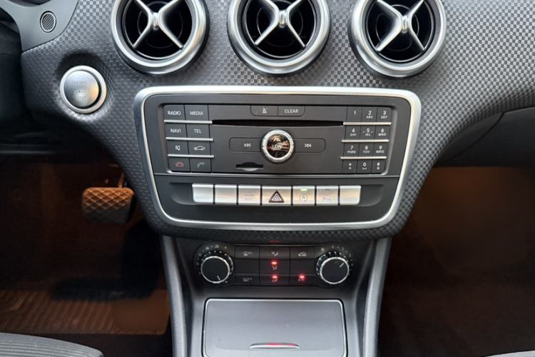 Used Mercedes-Benz A-Class 2017 A 200 Fashion Model Interior 9