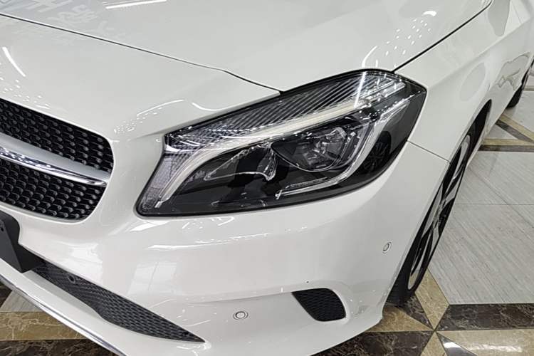 Used Mercedes-Benz A-Class 2017 A 200 Dynamic Edition Left Front Headlight