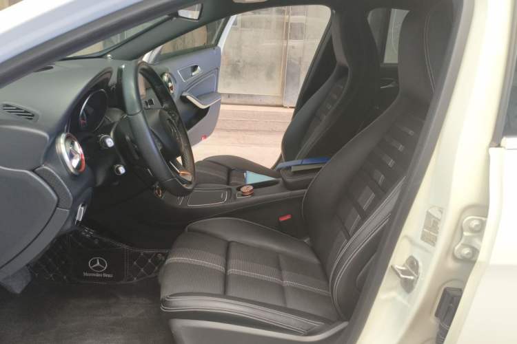Used Mercedes-Benz A-Class 2017 Revised Version A 200 Fashion Edition Left Front Seat